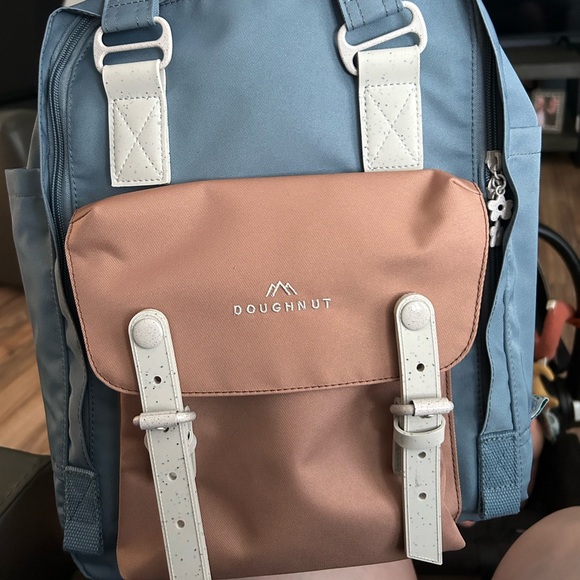 Doughnut backpack - Picture 3 of 5